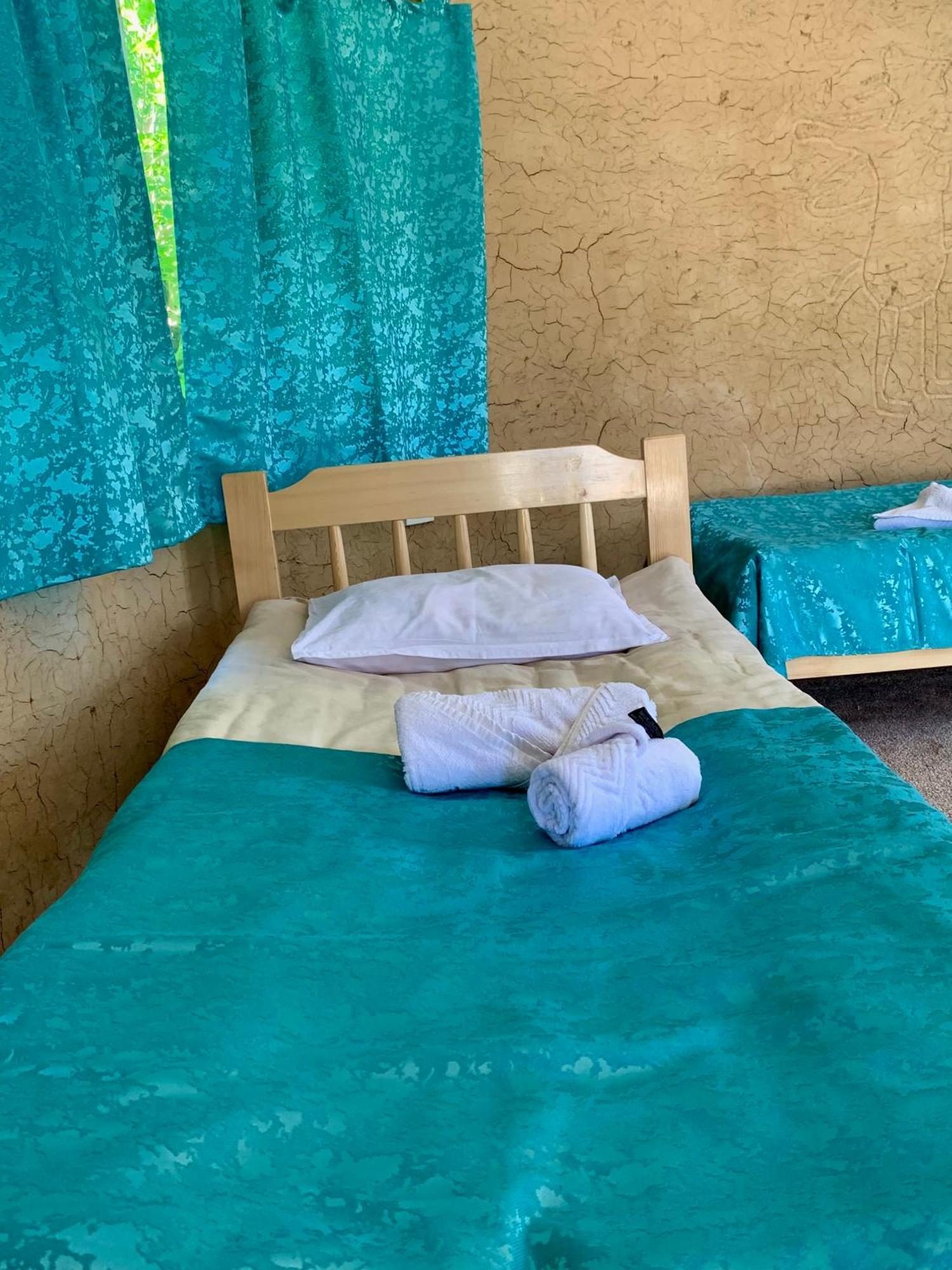 Guest House Emily Bokonbayevo Bagian luar foto